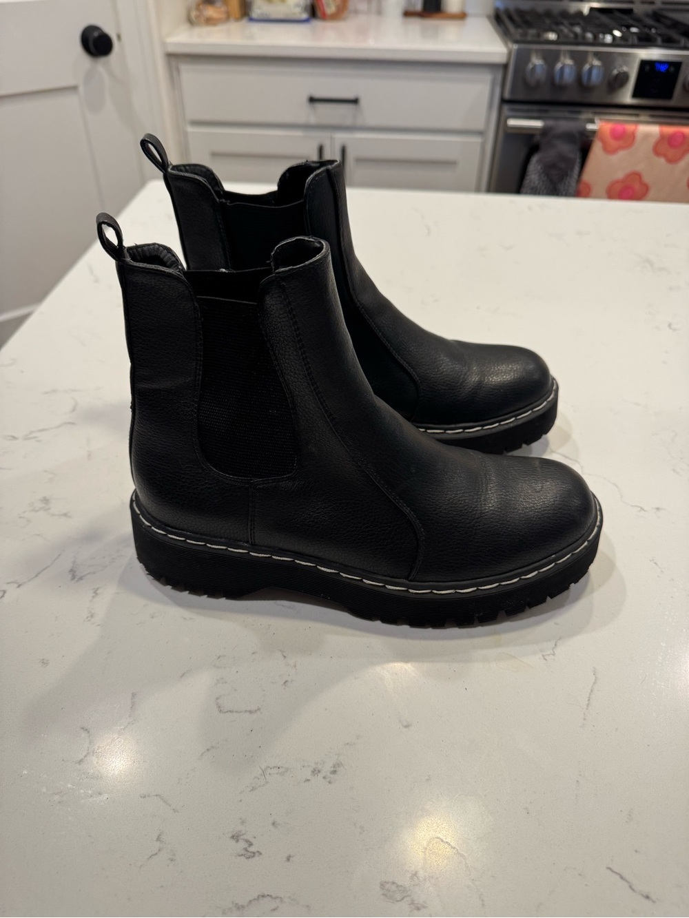 Sincerely Jules Hippie Chelsea Boot Size 7.5